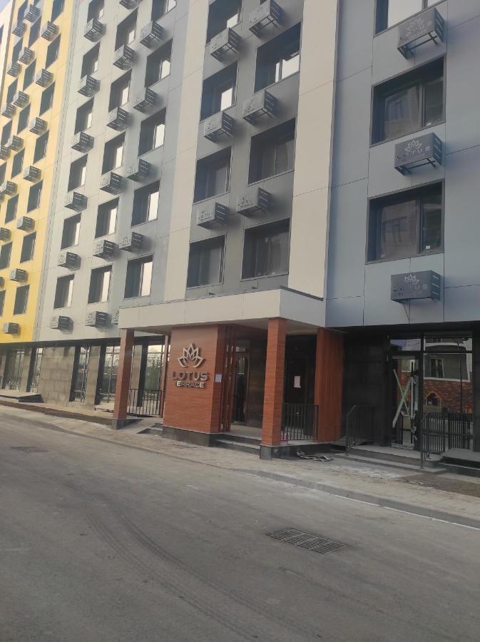 Апартаменты Жк Lotus Terrace Almaty Luaran gambar